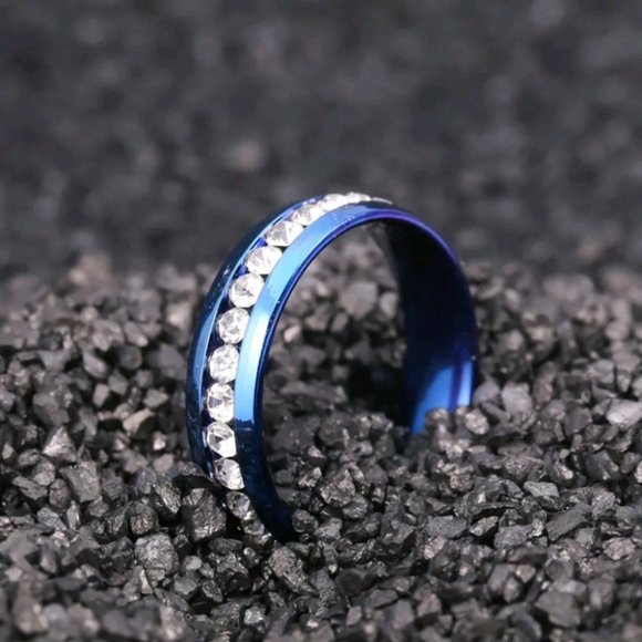 New 8MM Men Women's Wedding Stainless Steel ring - Picture 2 of 3